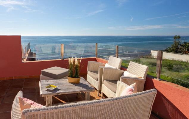 First Line Marbella Beach - Photo 2