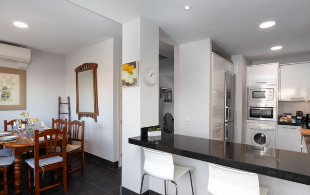 First Line Marbella Beach - Photo 9