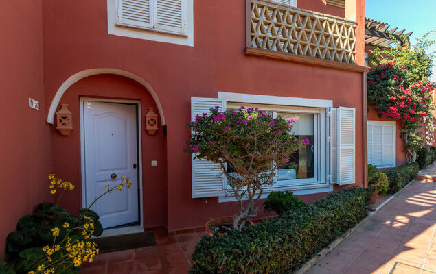 First Line Marbella Beach - Photo 37