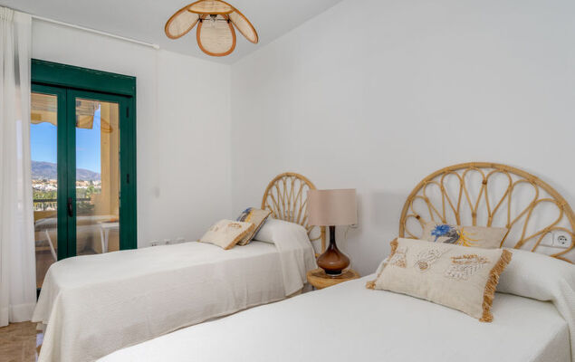 Los Almendros I - Photo 18